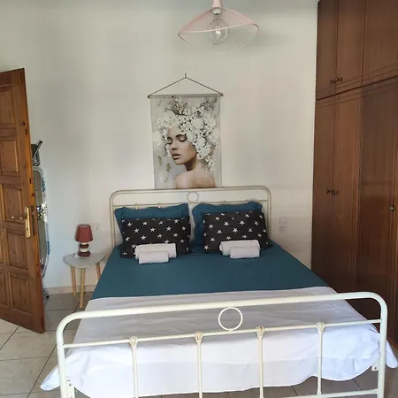 Casa Chrysa Dhimini